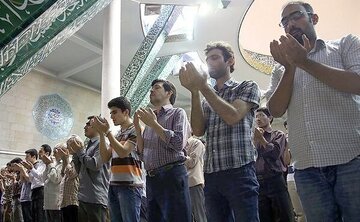 دانشجوهای مسافر در محل تحصیل، نمازشان را چطور بخوانند؟