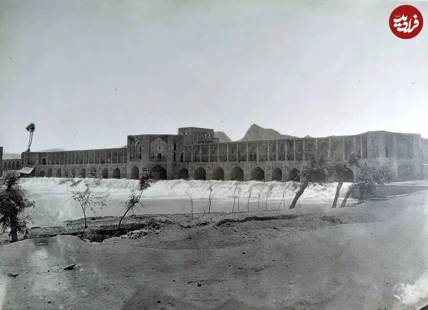 عکس/ پل خواجو و زایندهرود خروشان در دوران قاجار