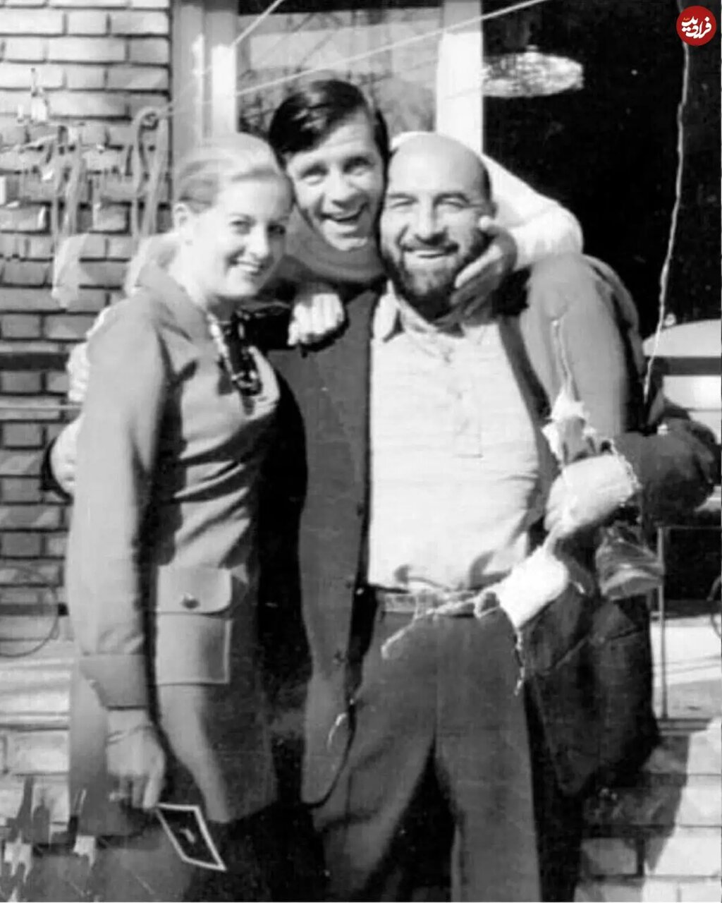 عکس/ نورمن ویزدوم و همسرش در کنار «شعبان بیمخ» در تهران؛ سال ۱۳۴۸