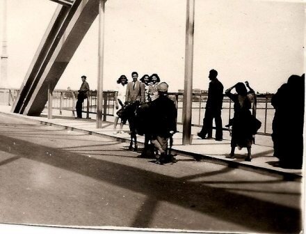 کارآفرینانی که به توسعه اهواز کمک کردند، اما تاریخ از یاد آنان غفلت کرده است. کارآفرینانی که به توسعه اهواز کمک کردند، اما تاریخ از یاد آنان غفلت کرده است.