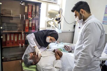 30 سال توقف یک قانون / اجرا نشدن قانون بهداشتکاری دهان و دندان که موجب‌شده مراکز بهداشتی روستایی و مناطق محروم از بهداشتکاران و دندانپزشکان خالی شوند