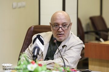 دانش ترجمه‌ای، مسائل ایران را بی‌پاسخ گذاشته است / علوم اجتماعی گرفتار انبوه موضوعاتی است که ربطی به جامعه ایران ندارد