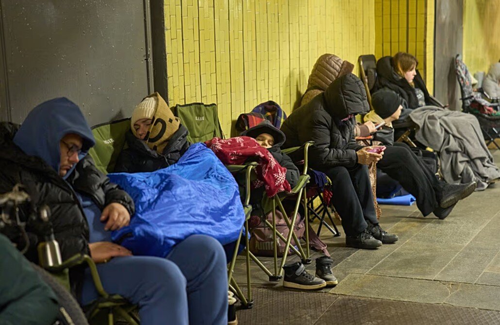 حمله سنگین و گسترده روسیه به اوکراین با ۶۰۰ پهپاد و موشک/ حمله اوکراین به پایانه نفتی روسیه/ هیئت آمریکایی دست به کار شد / عکس