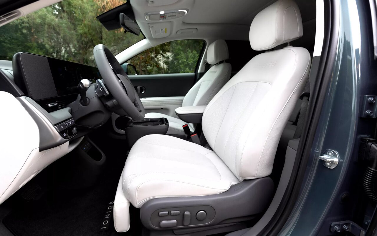 یک بطری آب، خسارت میلیاردی تراشید