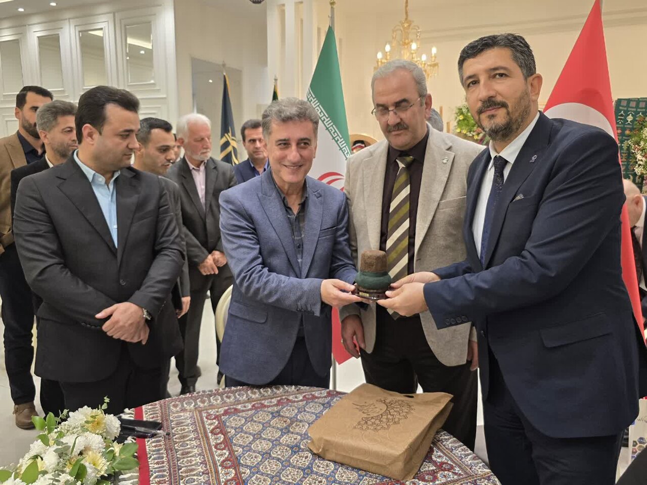 امضای چند تفاهمنامه اقتصادی میان رودسر و هیات اقتصادی وان ترکیه ...