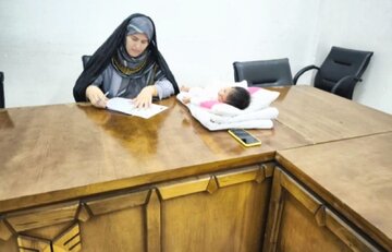 دغدغه مادران جوان امروزی: درس بخوانم یا کار کنم؟