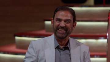 ببینید | فیروز کریمی: اگر پلیس و فوتبالیست نمی‌شدم، خواننده می‌شدم