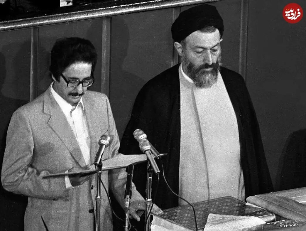 عکس/ شهید بهشتی و ابوالحسن بنیصدر در مجلس؛ سال ۵۹