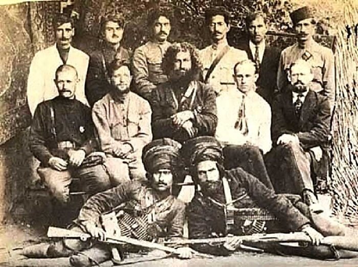 چرخش جنبش جنگل از مخالفت با روسیه تا حمایت تمامقد از آن