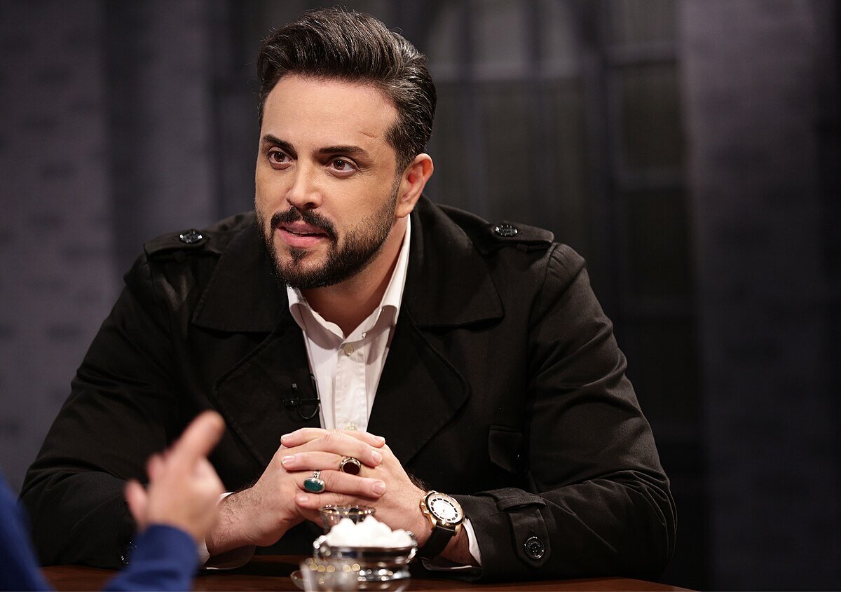 مجریان تلویزیون در پناه وایرال شدن / وقتی دیده‌شدن جای مهارت را می‌گیرد / بحران مجری‌گری در «رسانه ملی» 2