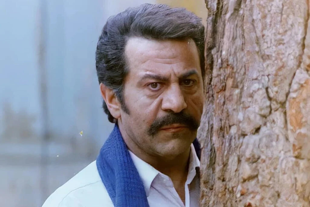 عکس تاریخی از حسین گیل، در سن ۳۲ سالگی، در کنار ناصر ملک‌مطیعی مربوط به سال ۵۱ منتشر شد.