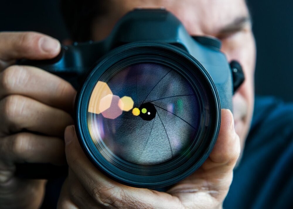 برگزاری جلسه عمومی انجمن عکاسان مطبوعاتی در روز پنجشنبه، باعث گردهمایی افراد فعال در این حوزه خواهد شد. عکاسان در این مناسبت به تبادل نظر و بررسی موضوعات مرتبط خواهند پرداخت. برگزاری جلسه عمومی انجمن عکاسان مطبوعاتی در روز پنجشنبه، باعث گردهمایی افراد فعال در این حوزه خواهد شد. عکاسان در این مناسبت به تبادل نظر و بررسی موضوعات مرتبط خواهند پرداخت.