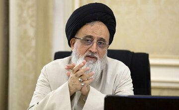 عضو فقهای شورای نگهبان: اگر زنان حجاب را حفظ کنند یعنی آزادی خودشان را حفظ کرده‌اند / مردان اگر خودشان را حفظ کنند خیر دنیا و آخرت را خواهند داشت