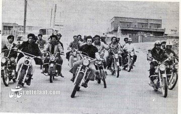 بهترین موتورسواران تهران در نیم قرن پیش! + عکس