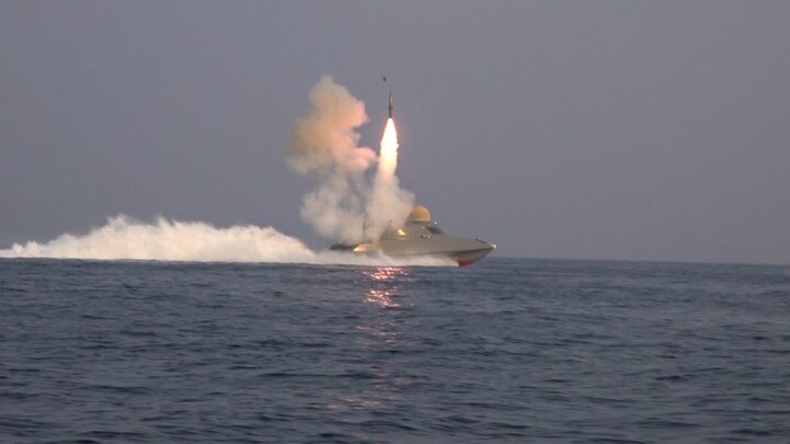 رزمایش اقتدار نیروی دریایی سپاه