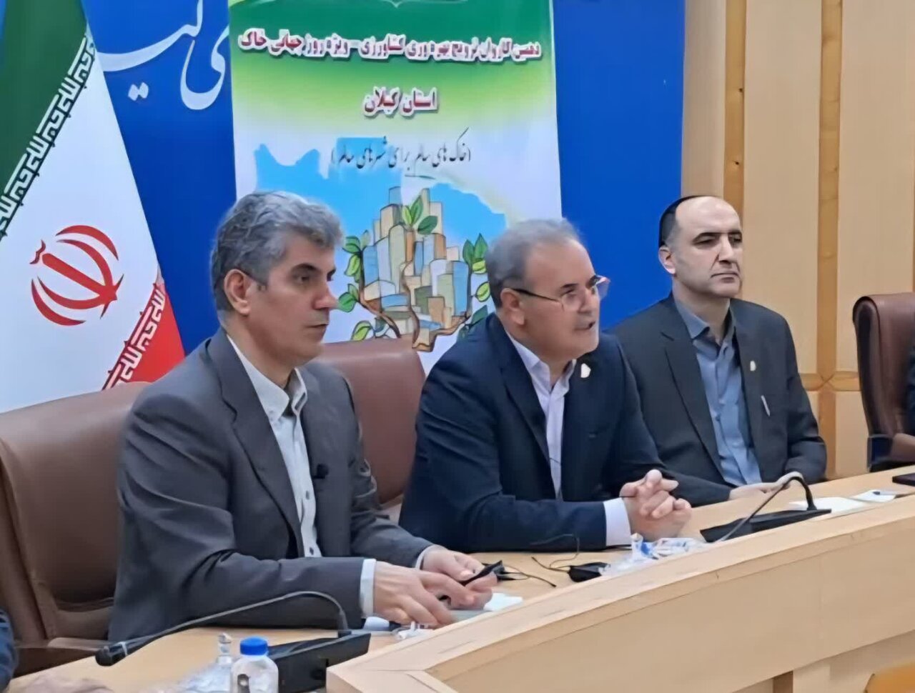 معاون وزیر جهاد کشاورزی: آب سالم در گرو خاک سالم است معاون وزیر جهاد کشاورزی: آب سالم در گرو خاک سالم است