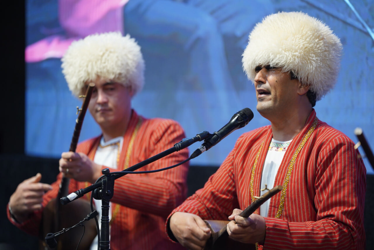 علی‌اکبر شکارچی در سردشت؛ قلب تپنده بیت و حیران