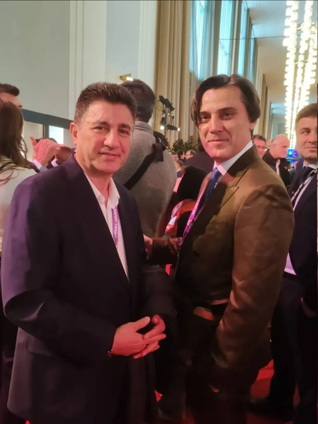 عکس| اولین تصاویر امیر قلعه‌نویی در قرعه‌کشی جام جهانی