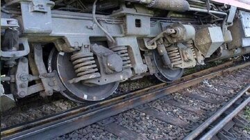 اطلاعیه مهم راه‌آهن درباره خروج قطار میانه - تهران از خط / جزییات