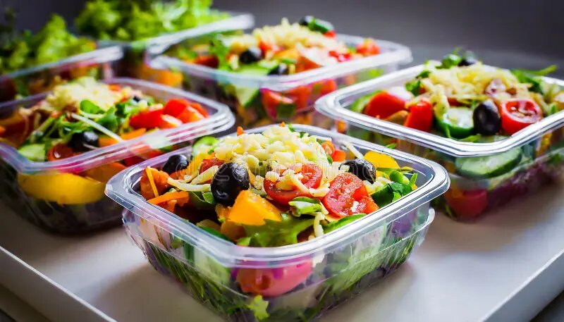 سالادهای آماده؛ وعدهای سالم یا تلهای میکروبی؟/ شستوشوی مجدد سالادهای بستهبندی لازم است؟