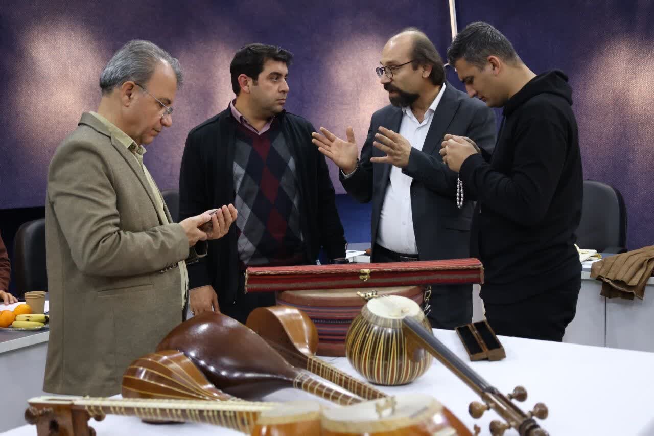 ۳۳ اثر از هنرمندان صنعتگر کردستانی موفق به دریافت مهر اصالت شد