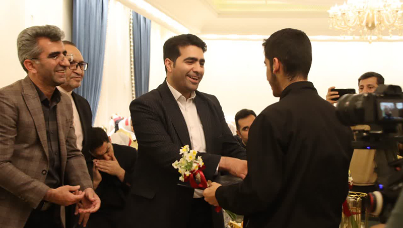 شبی متفاوت در سمنان؛
آیین تجلیل متمرکز از خیرین،دانشآموزان و مدیران مراکز با نیازهای ویژه برای نخستینبار در سمنان