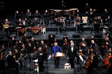 کمانچه‌ای که وطن را صدا زد / درخشش فرج‌پوری در سومین کنسرت پاییزه ارکستر ملی