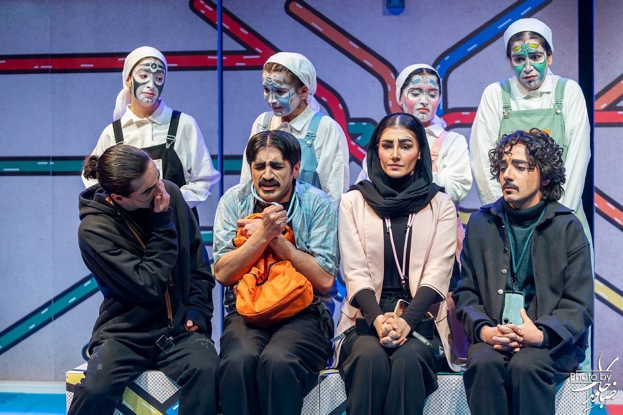 «متروتینک»؛ تجربه‌ای فشرده و مینیمالیستی از دنیای ذهن انسان‌های امروزی در شلوغی‌های شهری.