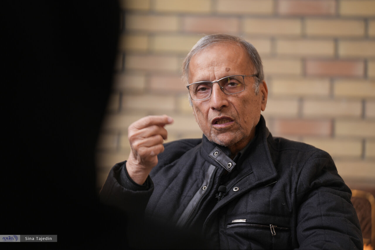 هادی خانیکی: خطری که امروز جامعه سیاسی ایران را تهدید می‌کند، دوقطبی شدن است/ در شرایط نو هستیم/ نگاه غالب در مسئله فیلترینگ، تهدید است