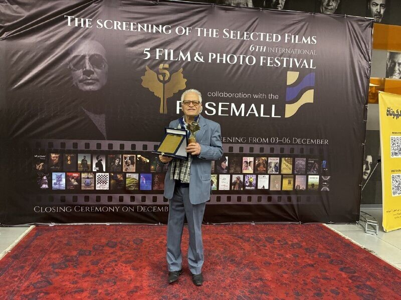 پدر نقد سینما زیر سایه درخت طلایی کیارستمی