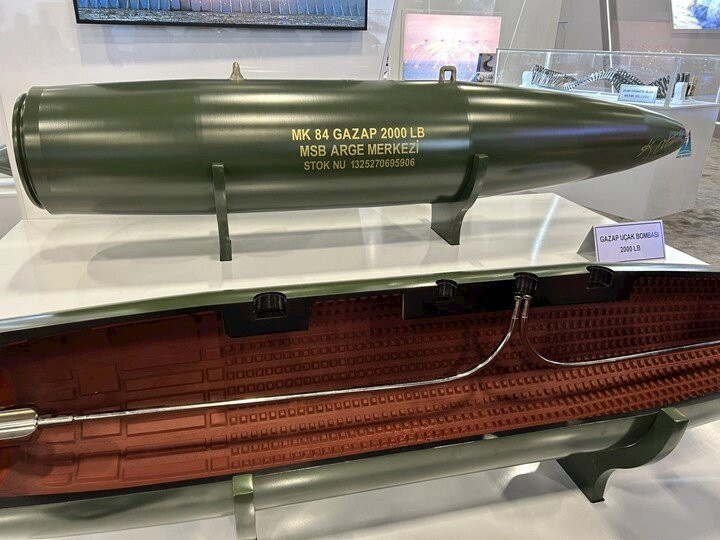 بمب یکتنی «غَضَب» رسید؛ هیولای غیرهستهای که استخوان انسان را ذوب میکند