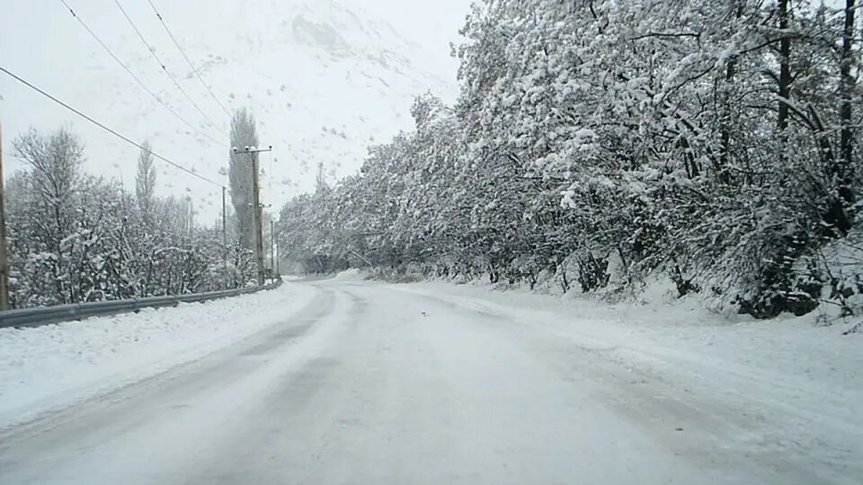 ببینید | جاده چالوس سفیدپوش شد