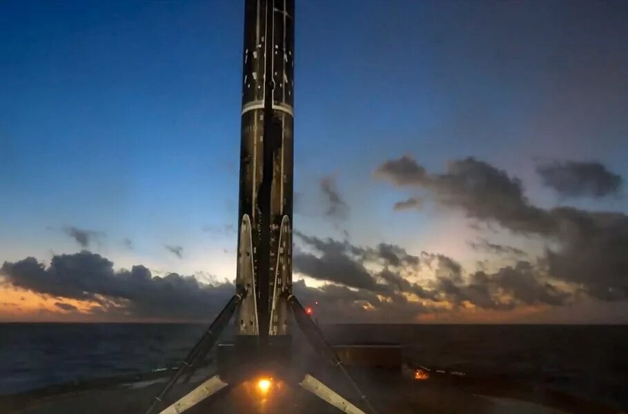 موشک مشهور تاریخ‌ساز شد / فالکون از مرگ بازمی‌گردد