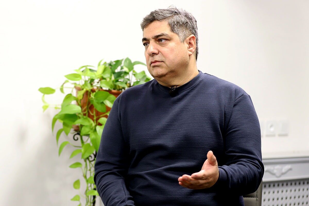 شهرام جزایری: بابک زنجانی ۲۰۰ میلیارد دلار کارگشایی ارزی کرده! / نفت با ۲۰ درصد تخفیف فروخته می‌شود/ فساد دولتی سالیانه ۱۷۰ هزار میلیارد تومان است!