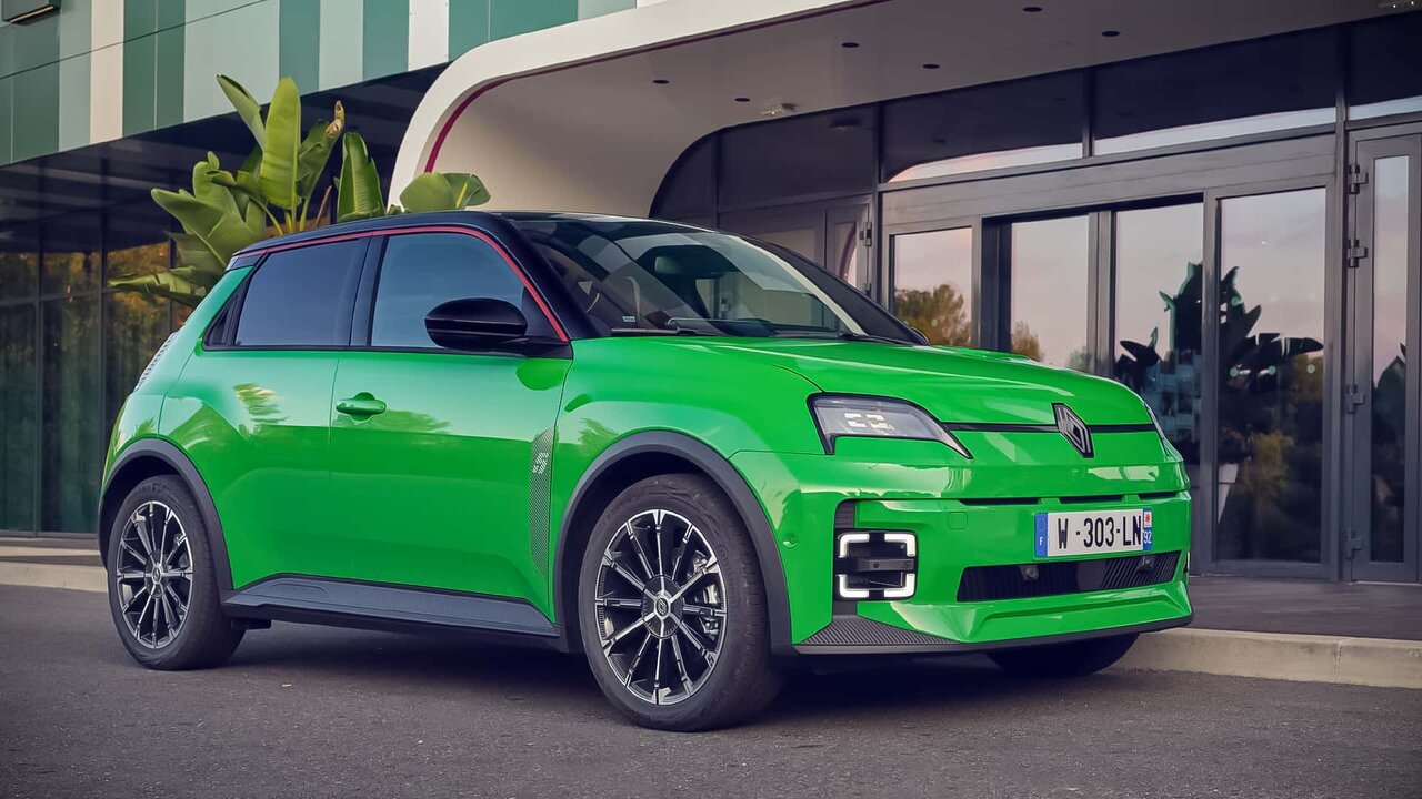 کمپانی «رنو»، فورد میسازد!