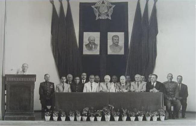 همه ایران نگران؛آذربایجان اعلام خودمختاری کرد، قزاق‌ها در زنجان سنگر گرفتند؛ آذر ۱۳۲۴