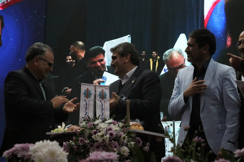 هزار سال تنهایی یک مناره؛ هزار سال ایستادگی یک شهر