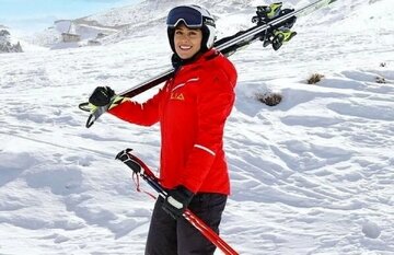 عکس | بازگشت یک ورزشکار زن پناهنده به ایران