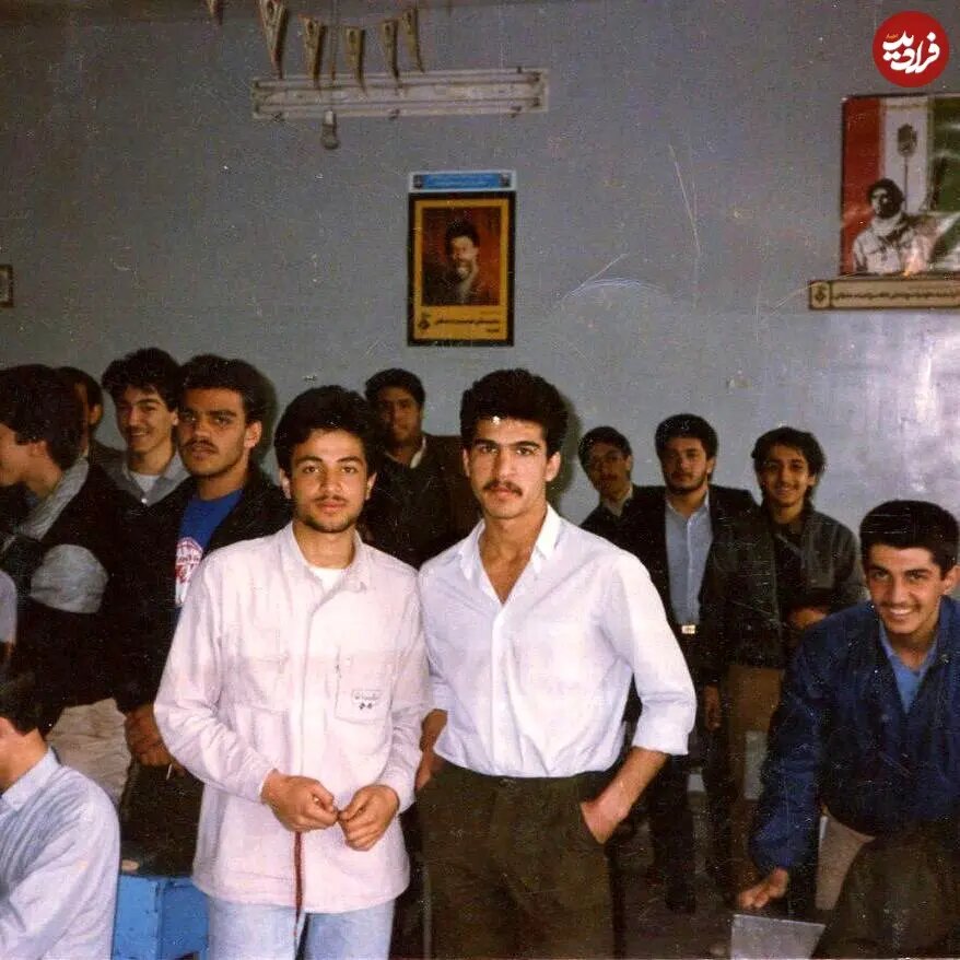 عکس/ زندهیاد حسن جوهرچی سرکلاس و در سال آخر دبیرستان؛ سال ۱۳۶۵