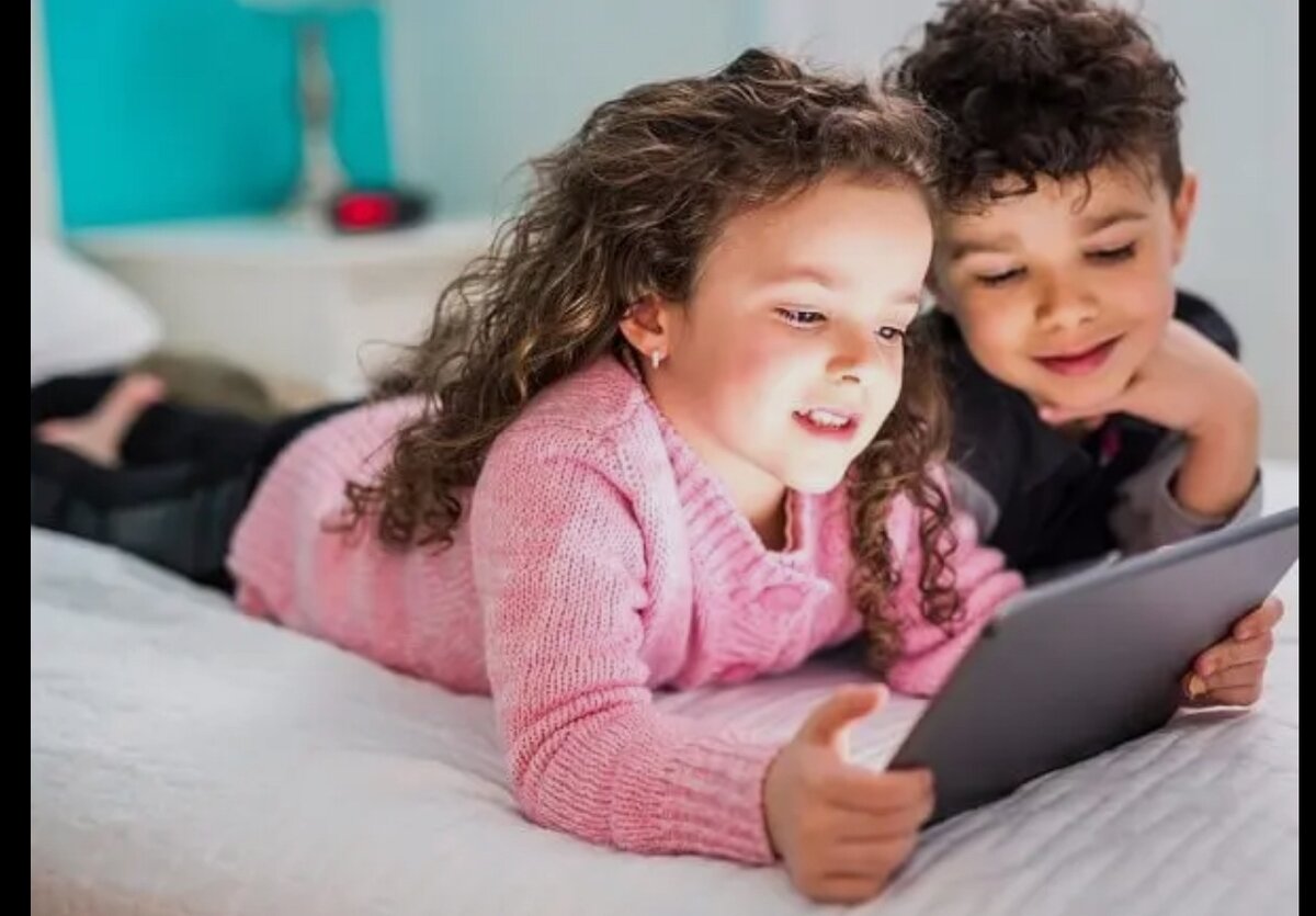 ترویج تفکری خاص در صفحات اینستاگرام/ بلاگرها تنها بازیگران شبکه‌های اجتماعی نیستند