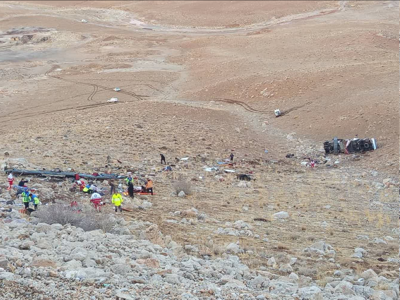 حادثه رانندگی دردناک در محور یاسوج-سمیرم با ۳ کشته و ۱۸ زخمی