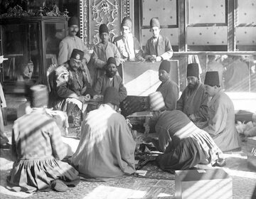 خاطرات ناصرالدین‌شاه: جواهراتی که دیشب از خزانه حضرت علی(ع) درآمده بود، دیدم