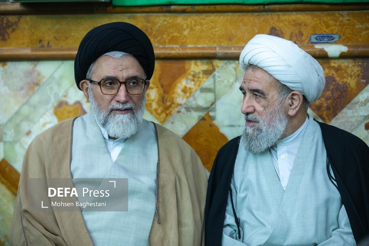 فرماندهان سپاه در مراسم ترحیم پدر حسین طائب/ حداد عادل و مخبر هم بودند + عکس