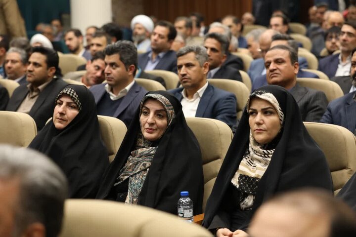 برگزاری نشست شورای اداری استان یزد به ریاست وزیر کشور