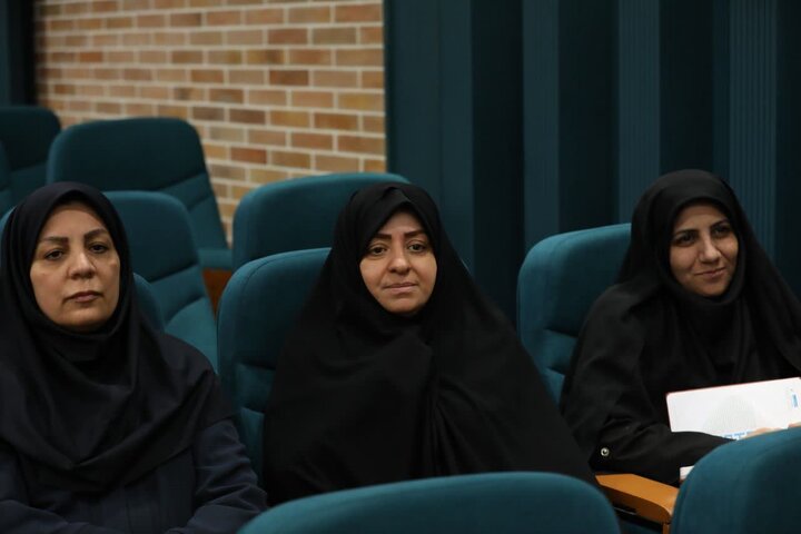 برگزاری نشست شورای اداری استان یزد به ریاست وزیر کشور