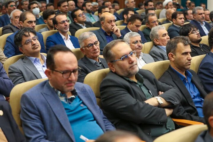 برگزاری نشست شورای اداری استان یزد به ریاست وزیر کشور