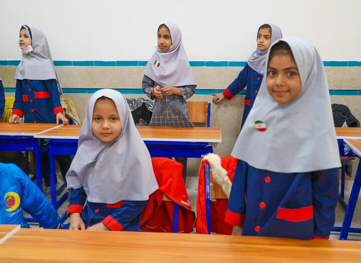 افتتاح مدرسه ابتدایی ۱۸ کلاسه شهید منگلی با حضور وزیر کشور