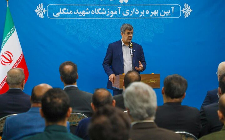 افتتاح مدرسه ابتدایی ۱۸ کلاسه شهید منگلی با حضور وزیر کشور