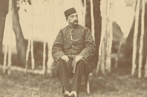 ناصرالدین‌شاه در خاطرات خود به نقل از میرزای شیرازی اشاره کرده که او برایشان دعا خوانده است. این رویداد نشان‌دهنده اهمیت مذهبی و ارتباطات معنوی در آن دوران است.