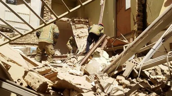 ببینید | ریزش ناگهانی یک مجتمع مسکونی در نجف